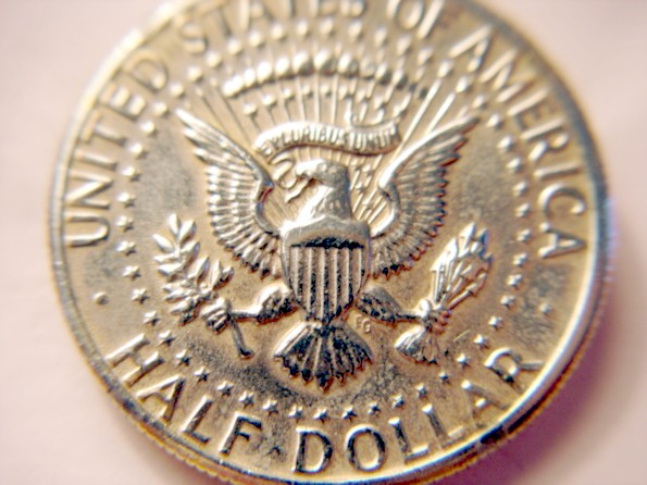 1971-P-JFK-Half-Dollar-Gold-Plated/Silver--Weighs-11.61grams.